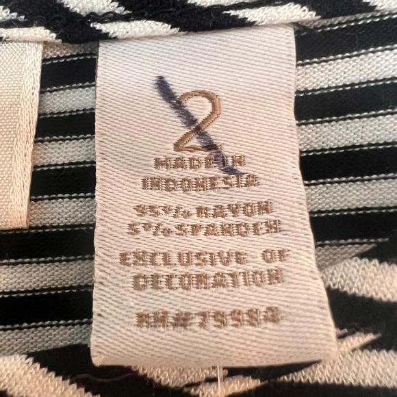 Chico’s Black and White Blocked Striped ‘Antonia’ Tee Shirt. Size 2. NWT. - Picture 7 of 8